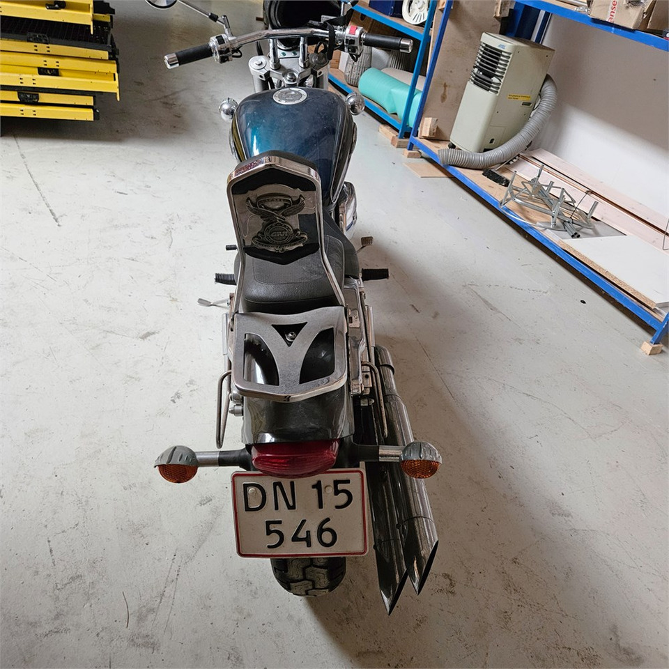 Suzuki Marauder VZ 800 - Motosiklet: fotoğraf 4 Suzuki Marauder VZ 800 - Motosiklet: fotoğraf 4