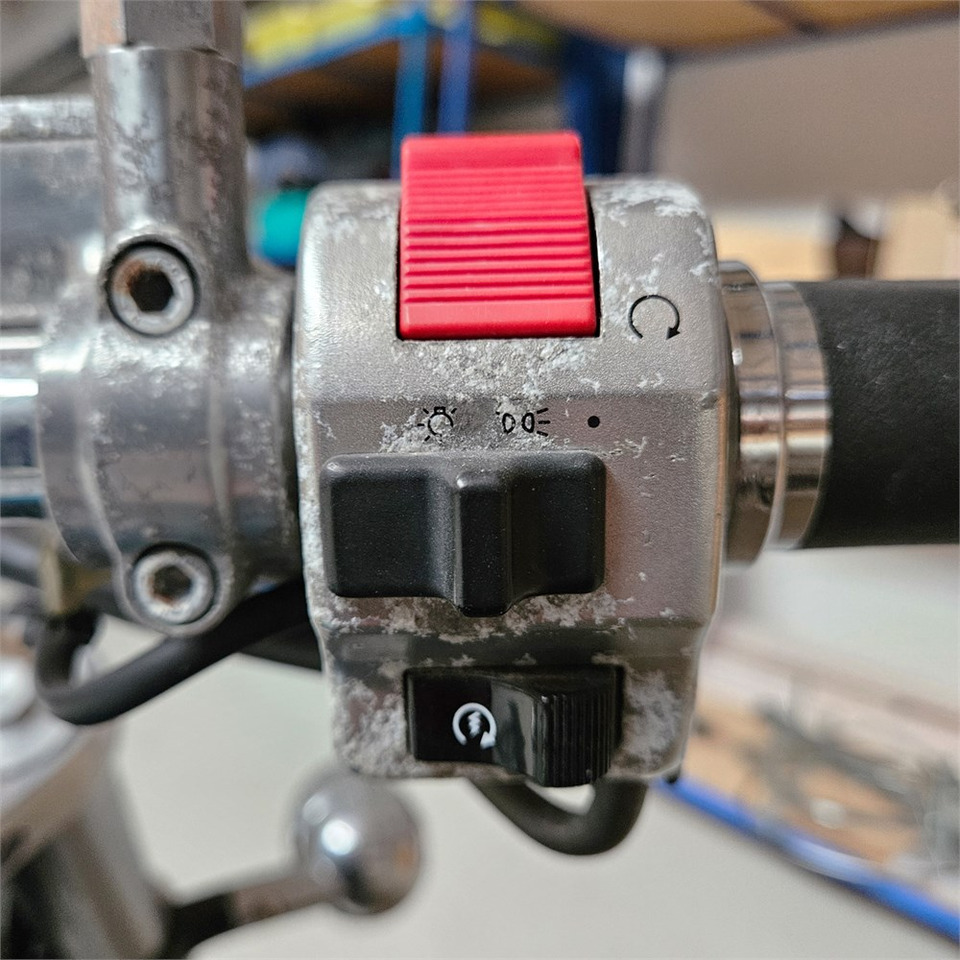 Motosiklet Suzuki Marauder VZ 800: fotoğraf 14 Motosiklet Suzuki Marauder VZ 800: fotoğraf 14