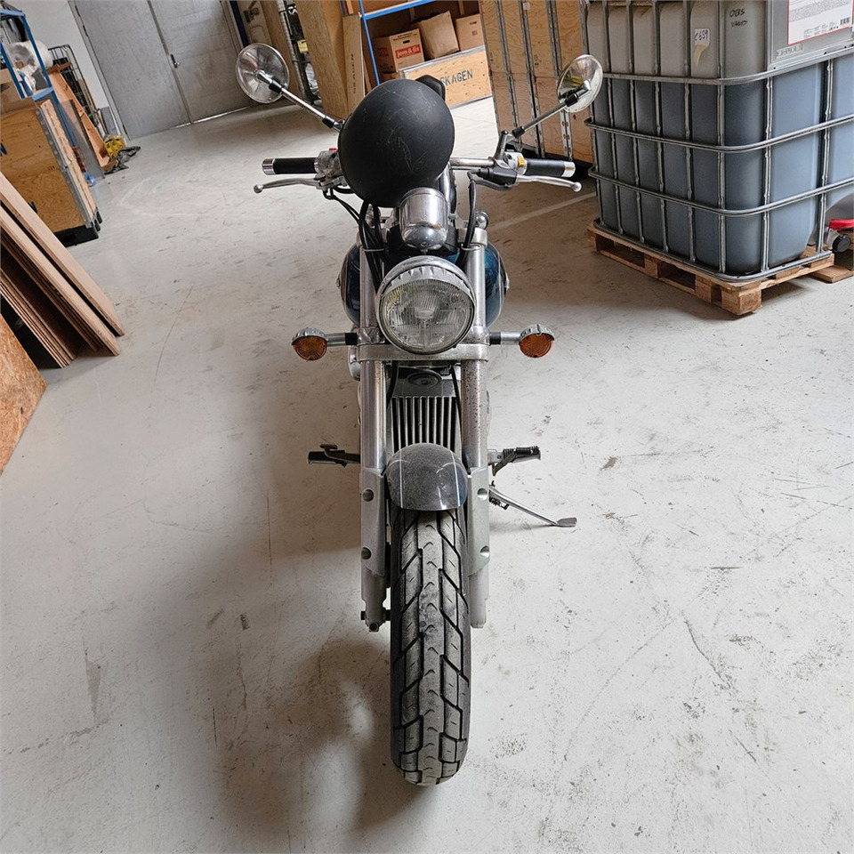 Motosiklet Suzuki Marauder VZ 800: fotoğraf 8 Motosiklet Suzuki Marauder VZ 800: fotoğraf 8