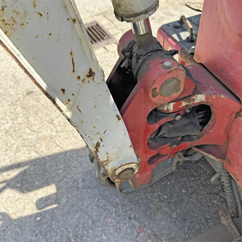 Mini ekskavatör Takeuchi TB210 R: fotoğraf 32