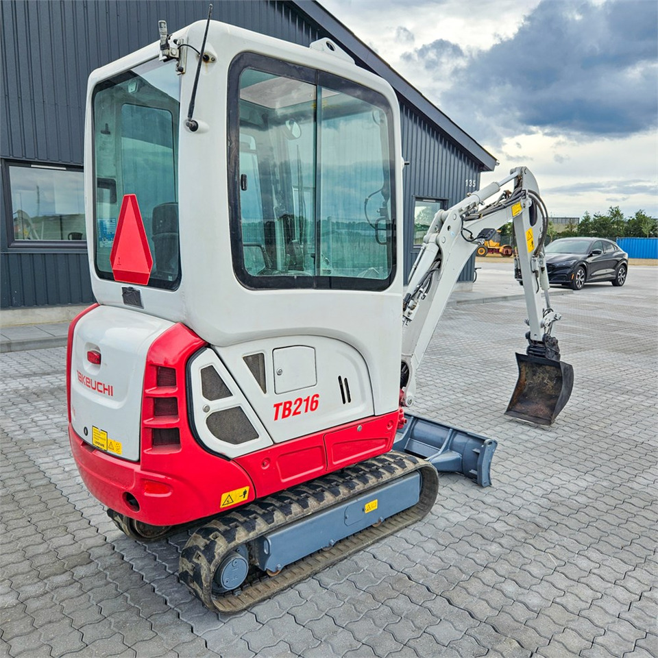 Takeuchi TB216 - Mini ekskavatör: fotoğraf 4 Takeuchi TB216 - Mini ekskavatör: fotoğraf 4