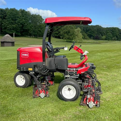 Toro Reelmaster 3575 D - Çim biçme makinesi: fotoğraf 4 Toro Reelmaster 3575 D - Çim biçme makinesi: fotoğraf 4