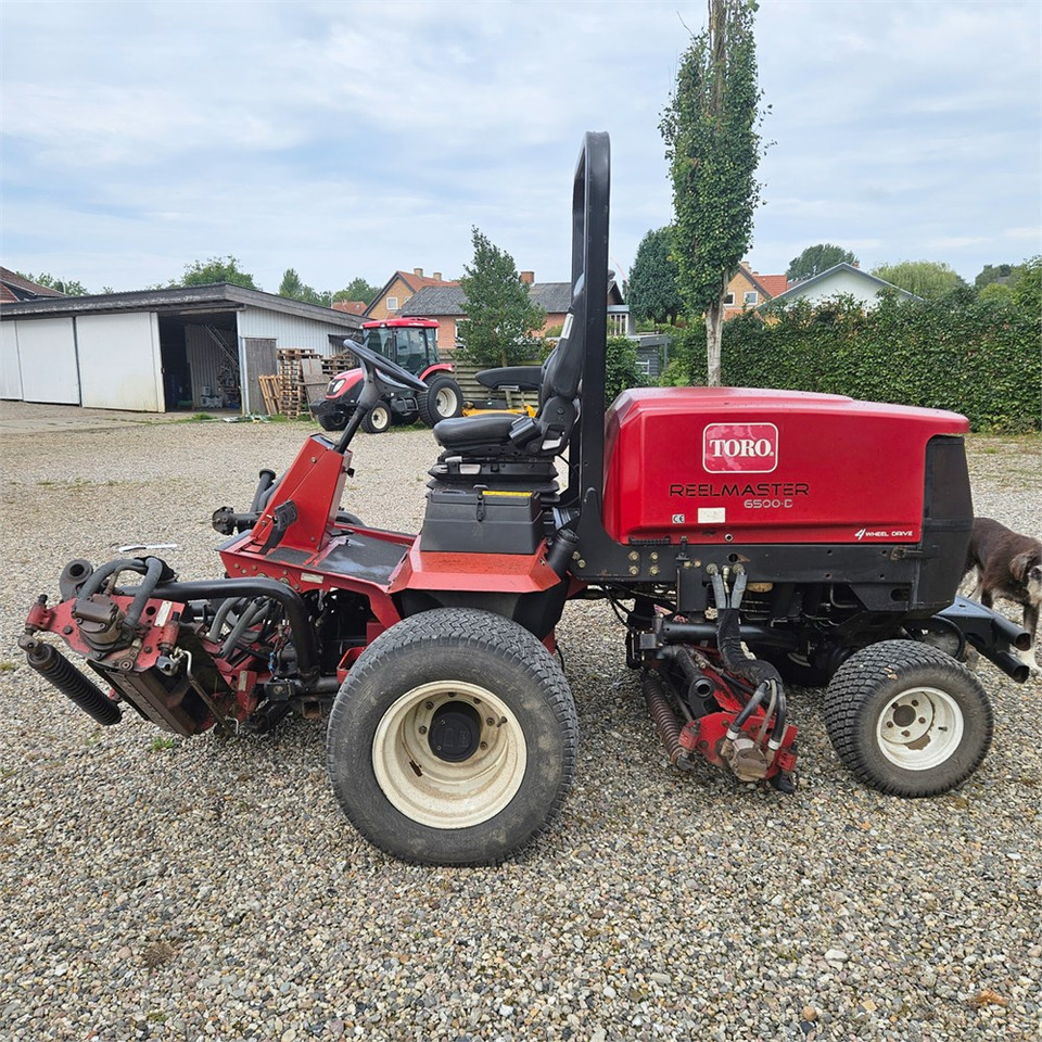 Toro Reelmaster 6500 D - Çim biçme makinesi: fotoğraf 3 Toro Reelmaster 6500 D - Çim biçme makinesi: fotoğraf 3