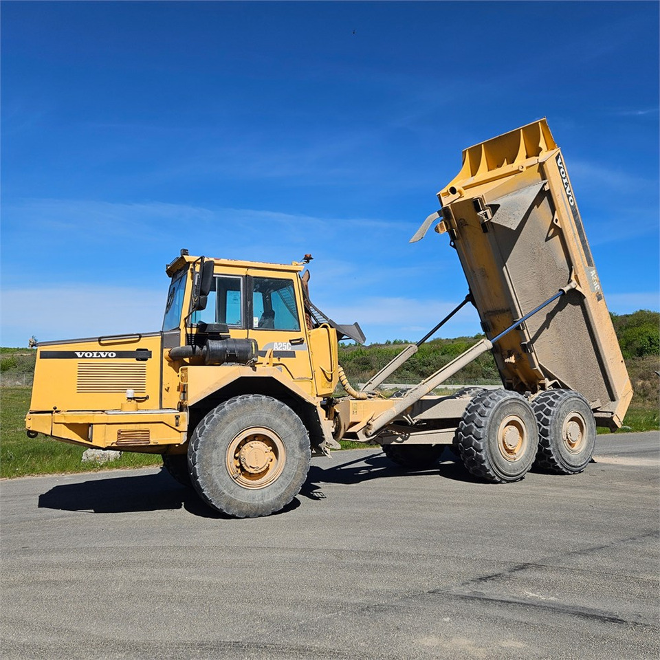 Volvo A25 C - Belden kırma kaya kamyonu: fotoğraf 2 Volvo A25 C - Belden kırma kaya kamyonu: fotoğraf 2