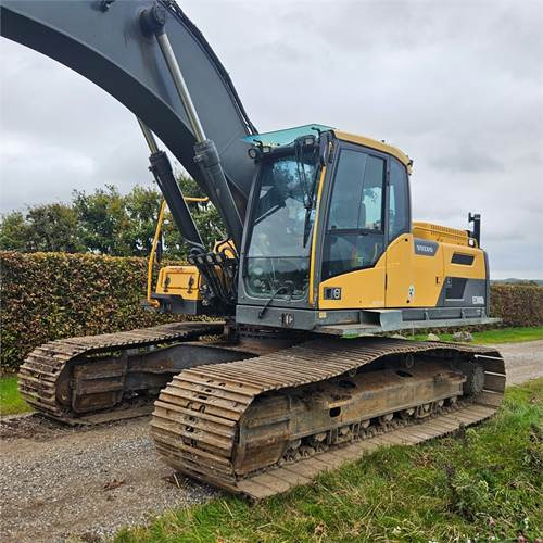 Volvo EC300 DL - Paletli ekskavatör: fotoğraf 2 Volvo EC300 DL - Paletli ekskavatör: fotoğraf 2