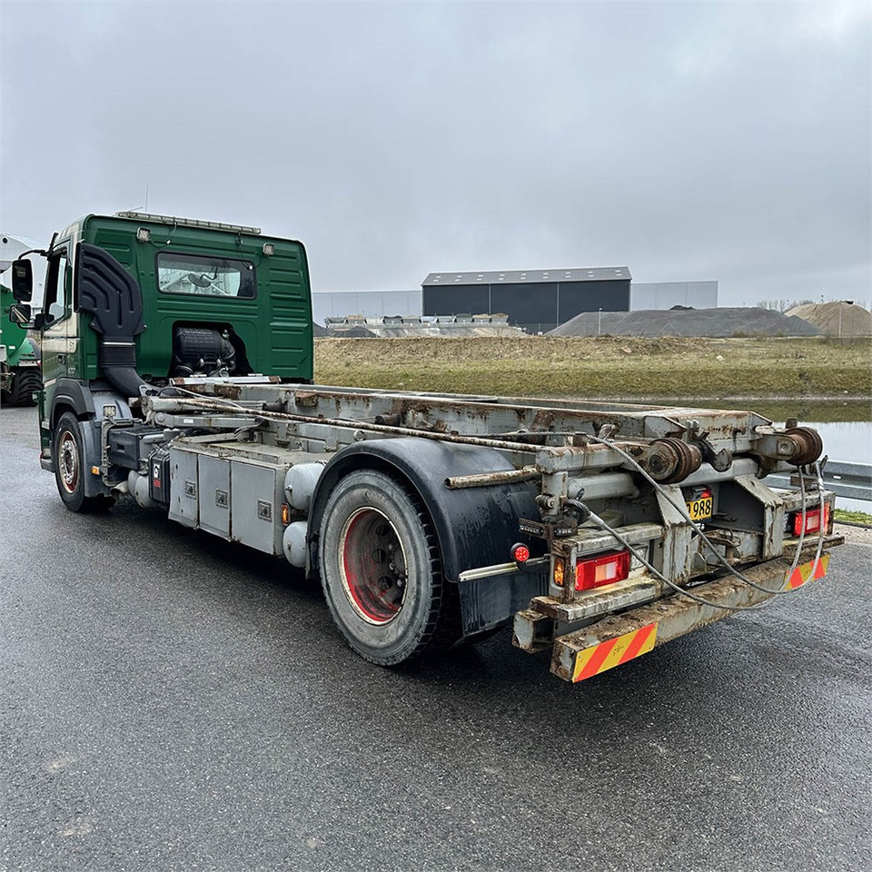 Volvo FM-330 - Kablo sistemli kamyon: fotoğraf 4 Volvo FM-330 - Kablo sistemli kamyon: fotoğraf 4