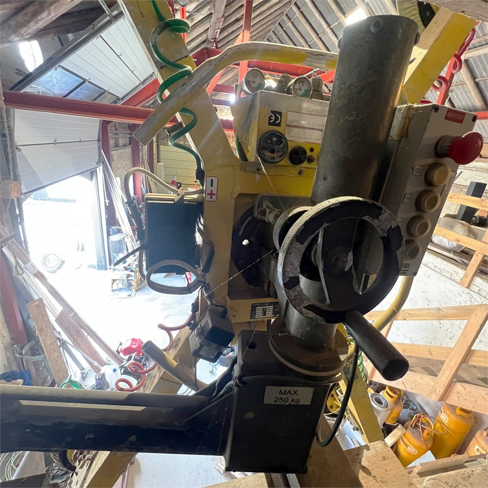 Teleskopik yükleyici Woods Powr Grip MRT 411 LDC: fotoğraf 9 Teleskopik yükleyici Woods Powr Grip MRT 411 LDC: fotoğraf 9