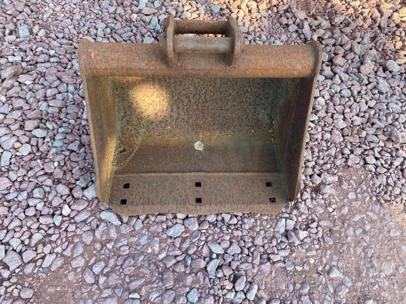 GEITH 40 CM POUR MINIPELLE - Ekskavatör kovası - İş makinaları: fotoğraf 2 GEITH 40 CM POUR MINIPELLE - Ekskavatör kovası - İş makinaları: fotoğraf 2