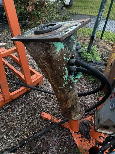 MONTABERT BRISE ROCHE POUR PELLE 5 A 8 TONNES - Hidrolik kırıcı: fotoğraf 1 MONTABERT BRISE ROCHE POUR PELLE 5 A 8 TONNES - Hidrolik kırıcı: fotoğraf 1