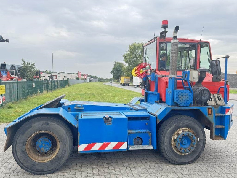 CVS Ferrari TT2516BV (4x2) - Terminal çekiciler: fotoğraf 4 CVS Ferrari TT2516BV (4x2) - Terminal çekiciler: fotoğraf 4