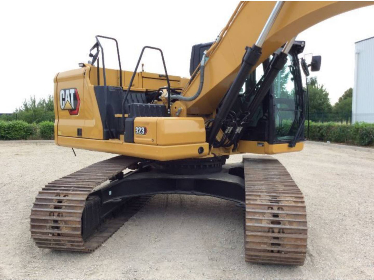 CAT 323 - Paletli ekskavatör: fotoğraf 2 CAT 323 - Paletli ekskavatör: fotoğraf 2