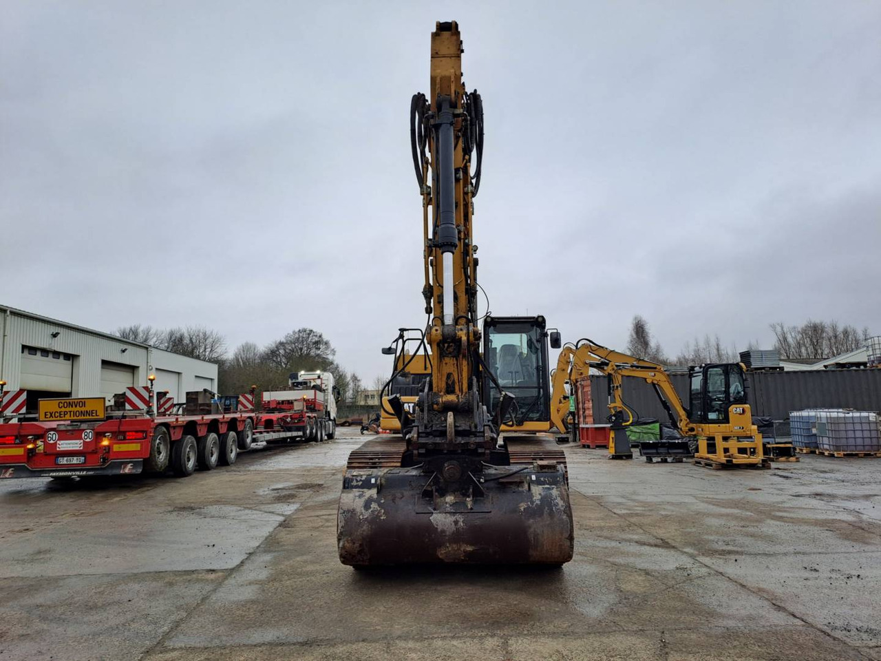 CAT 323 - Paletli ekskavatör: fotoğraf 3 CAT 323 - Paletli ekskavatör: fotoğraf 3