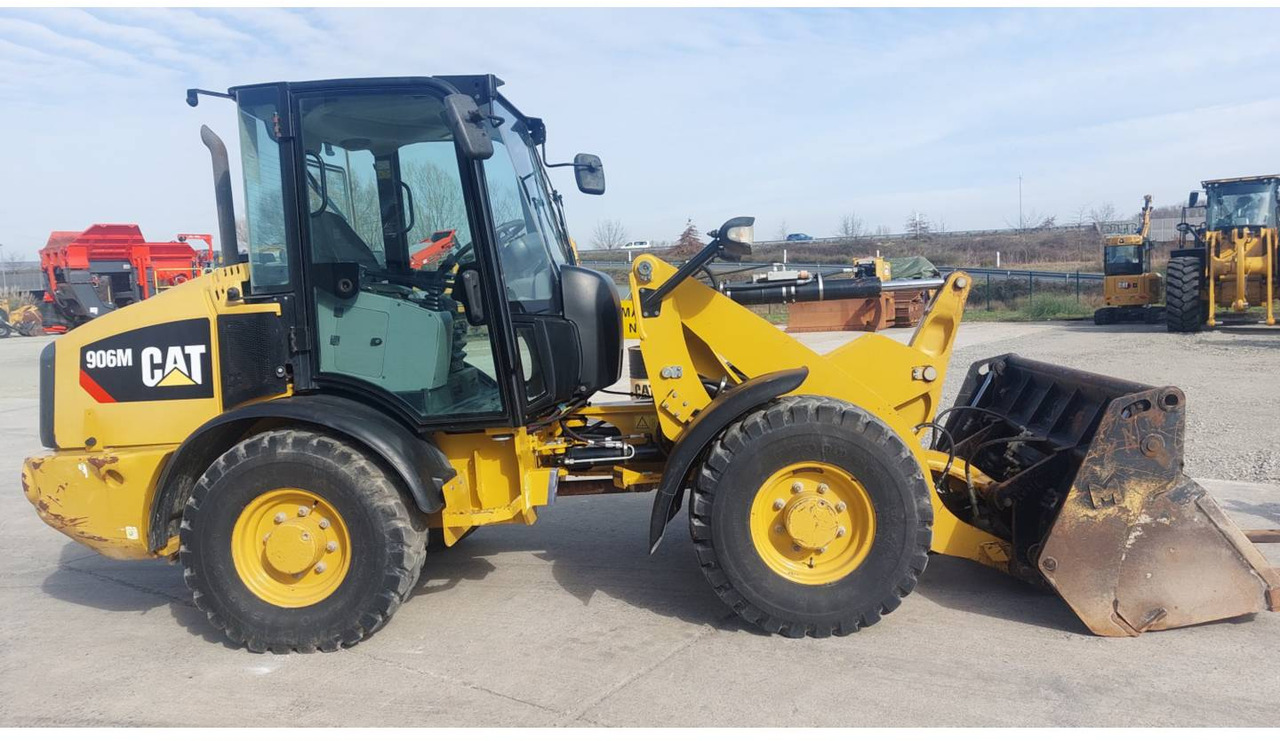 CAT 906M - Tekerlekli yükleyici: fotoğraf 5 CAT 906M - Tekerlekli yükleyici: fotoğraf 5
