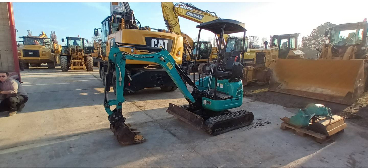 CAT ATTACHMENTS RM20-3KC - Paletli ekskavatör: fotoğraf 1 CAT ATTACHMENTS RM20-3KC - Paletli ekskavatör: fotoğraf 1