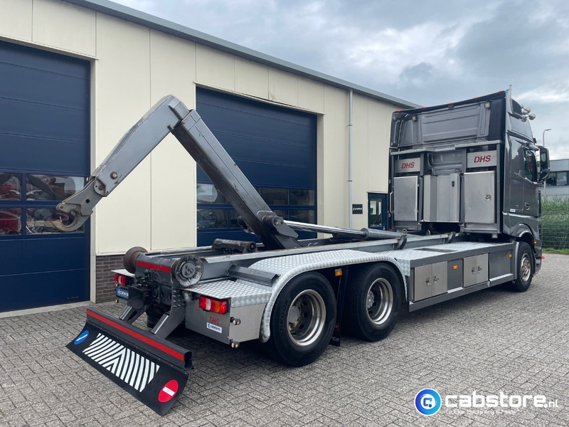 Mercedes-Benz Actros 3363 6x2 Containersysteem - Euro 6 - Bouwjaar 2014 - VDL 21 Ton Haakarmsysteem - 630 Pk Euro 6 - NL Truck - Kancalı yükleyici kamyon: fotoğraf 4 Mercedes-Benz Actros 3363 6x2 Containersysteem - Euro 6 - Bouwjaar 2014 - VDL 21 Ton Haakarmsysteem - 630 Pk Euro 6 - NL Truck - Kancalı yükleyici kamyon: fotoğraf 4