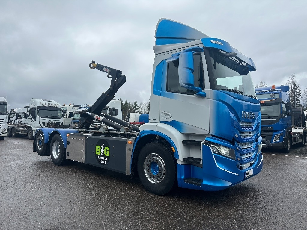 Iveco AD 260S40 Y/FS CNG - Kancalı yükleyici kamyon: fotoğraf 3 Iveco AD 260S40 Y/FS CNG - Kancalı yükleyici kamyon: fotoğraf 3