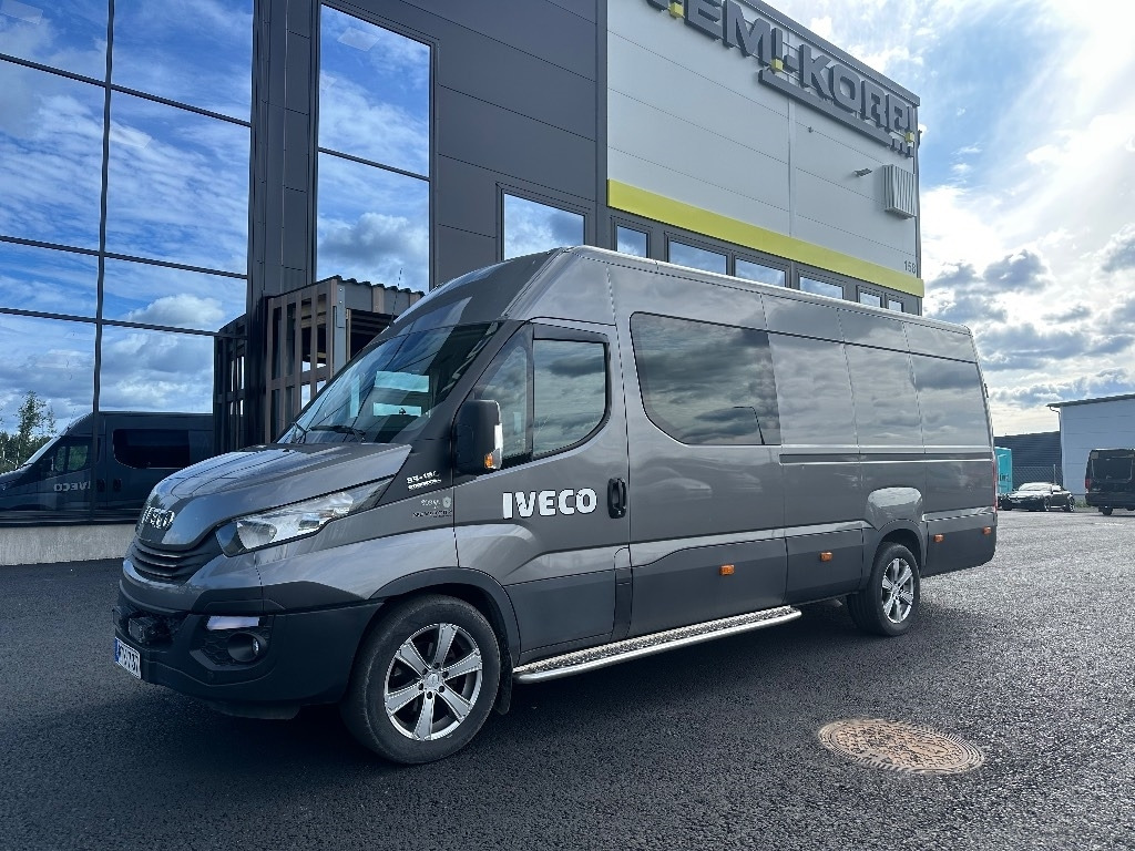 Iveco Daily 35S18A8 1+5 hlö retkeilyauto - Panelvan: fotoğraf 1 Iveco Daily 35S18A8 1+5 hlö retkeilyauto - Panelvan: fotoğraf 1