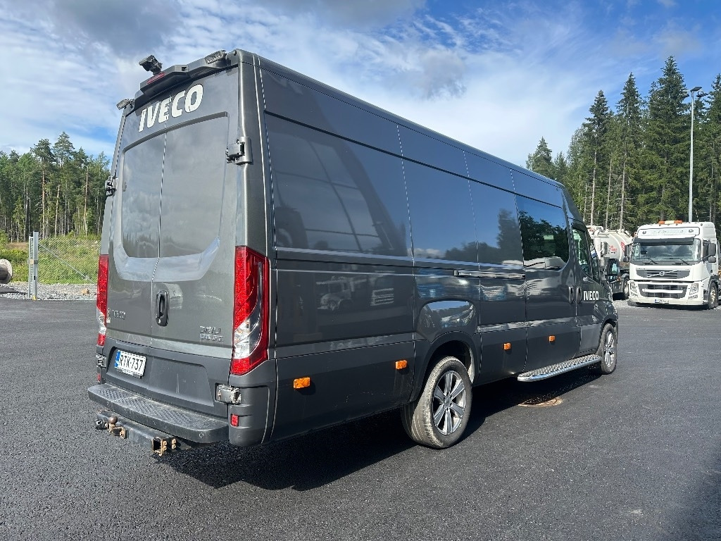 Iveco Daily 35S18A8 1+5 hlö retkeilyauto - Panelvan: fotoğraf 4 Iveco Daily 35S18A8 1+5 hlö retkeilyauto - Panelvan: fotoğraf 4