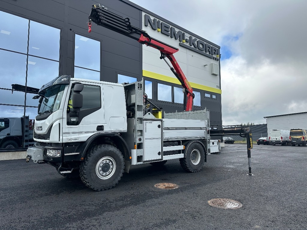Iveco Eurocargo ML150E28 4x4 sähkölaitos varustein - Vinçli kamyon: fotoğraf 1 Iveco Eurocargo ML150E28 4x4 sähkölaitos varustein - Vinçli kamyon: fotoğraf 1
