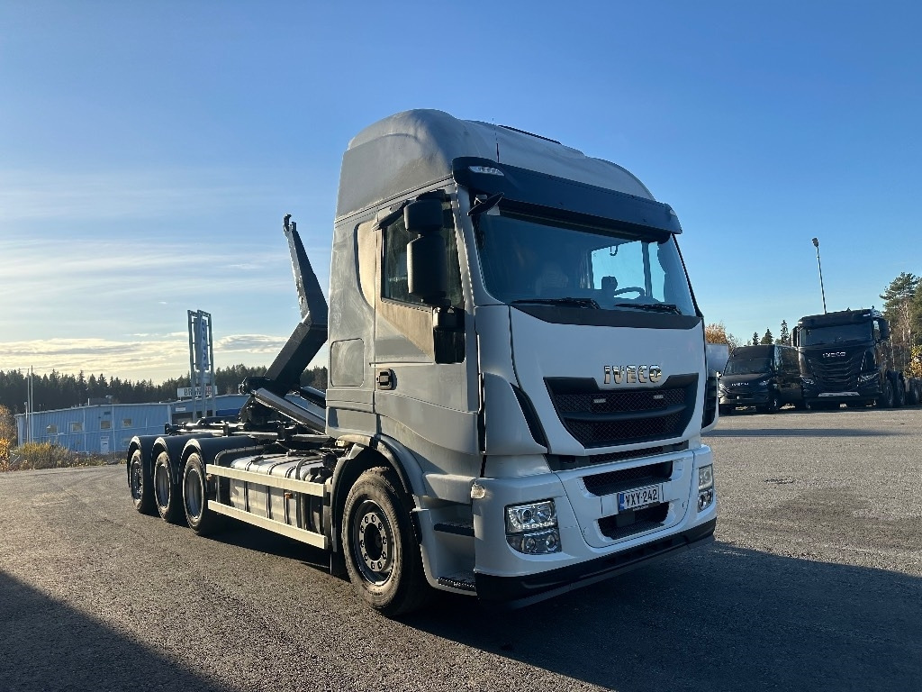 Iveco Stralis 560 8x4*4 - Kancalı yükleyici kamyon: fotoğraf 3 Iveco Stralis 560 8x4*4 - Kancalı yükleyici kamyon: fotoğraf 3