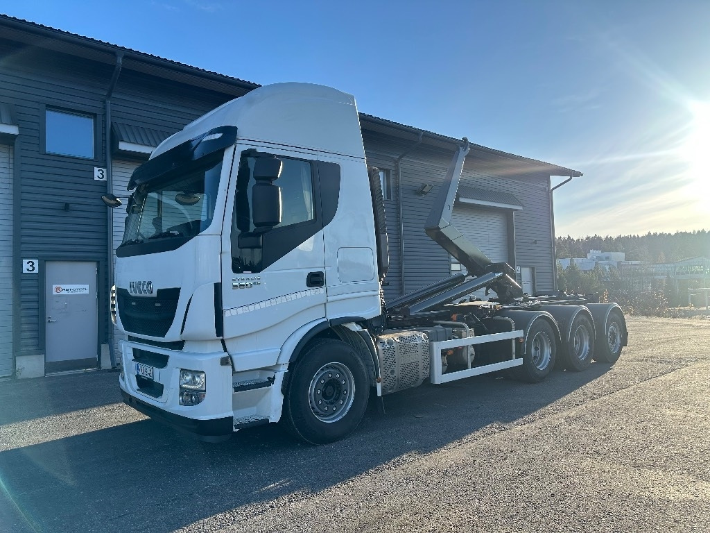 Iveco Stralis 560 8x4*4 - Kancalı yükleyici kamyon: fotoğraf 1 Iveco Stralis 560 8x4*4 - Kancalı yükleyici kamyon: fotoğraf 1