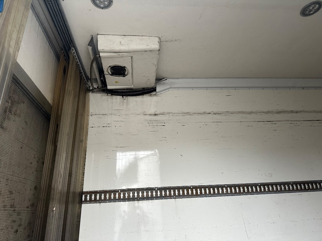 Mercedes-Benz Atego 818 - Refrijeratör kamyon: fotoğraf 5 Mercedes-Benz Atego 818 - Refrijeratör kamyon: fotoğraf 5