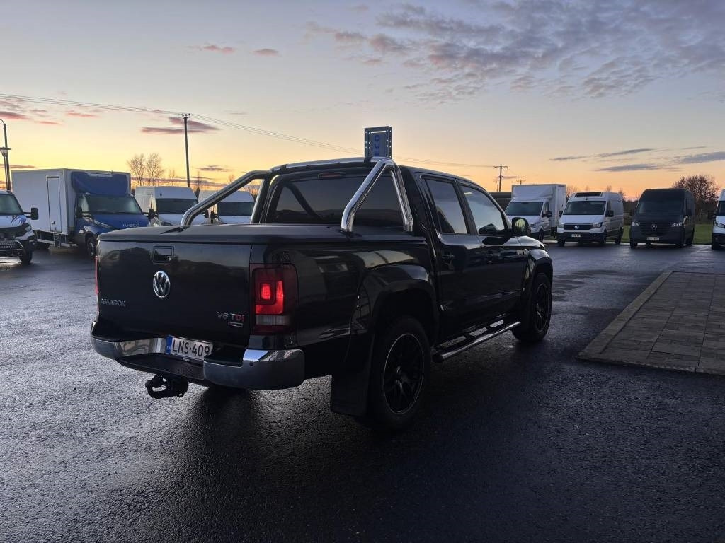 Volkswagen Amarok V6 - Pikap: fotoğraf 4 Volkswagen Amarok V6 - Pikap: fotoğraf 4