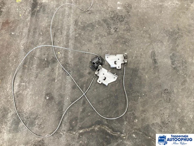 DAF grille lock – DAF 1997220 – DAF 1997221 - Kabin ve iç mekan - Kamyon: fotoğraf 1 DAF grille lock – DAF 1997220 – DAF 1997221 - Kabin ve iç mekan - Kamyon: fotoğraf 1