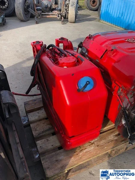 Scania Adblue tank / Reductant tank P/N: 2244863 - AdBlue tankı - Kamyon: fotoğraf 1 Scania Adblue tank / Reductant tank P/N: 2244863 - AdBlue tankı - Kamyon: fotoğraf 1
