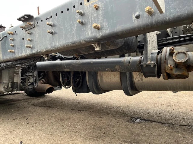 Scania S590 6X2 - Şasi kamyon: fotoğraf 5 Scania S590 6X2 - Şasi kamyon: fotoğraf 5