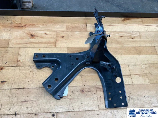 Scania lygte og trinholder Scania 2790473 - Kaporta ve Dış Aksam - Kamyon: fotoğraf 2 Scania lygte og trinholder Scania 2790473 - Kaporta ve Dış Aksam - Kamyon: fotoğraf 2