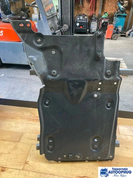 Scania trin beslag og trin Scania 2649717 – 2648021 – 2592870 - Kaporta ve Dış Aksam - Kamyon: fotoğraf 2 Scania trin beslag og trin Scania 2649717 – 2648021 – 2592870 - Kaporta ve Dış Aksam - Kamyon: fotoğraf 2