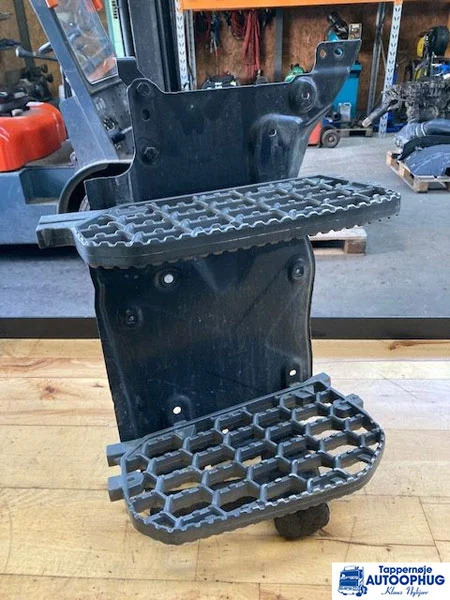 Scania trin beslag og trin Scania 2649717 – 2648021 – 2592870 - Kaporta ve Dış Aksam - Kamyon: fotoğraf 1 Scania trin beslag og trin Scania 2649717 – 2648021 – 2592870 - Kaporta ve Dış Aksam - Kamyon: fotoğraf 1