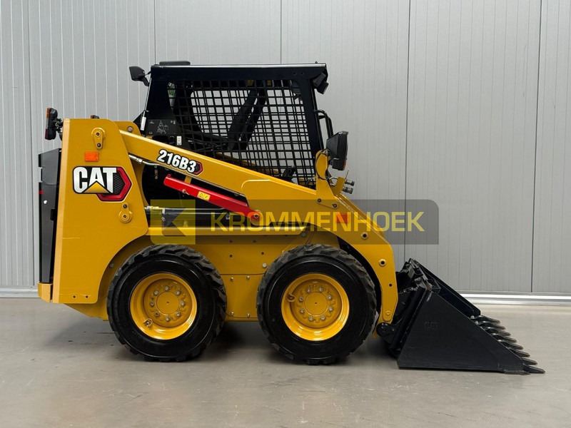Caterpillar 216 B3 - Mini yükleyici: fotoğraf 5 Caterpillar 216 B3 - Mini yükleyici: fotoğraf 5