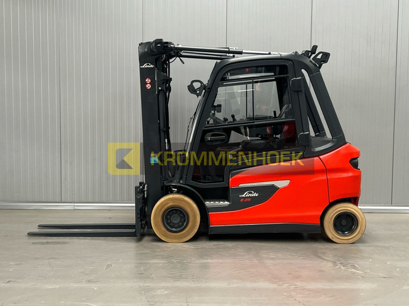 Linde E 25 L - Elektrikli forklift: fotoğraf 1 Linde E 25 L - Elektrikli forklift: fotoğraf 1