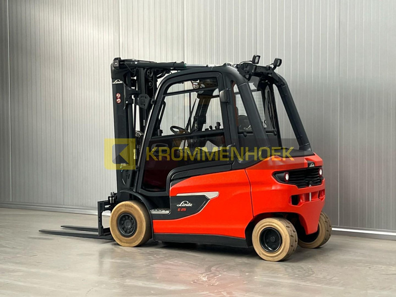 Linde E 25 L - Elektrikli forklift: fotoğraf 3 Linde E 25 L - Elektrikli forklift: fotoğraf 3
