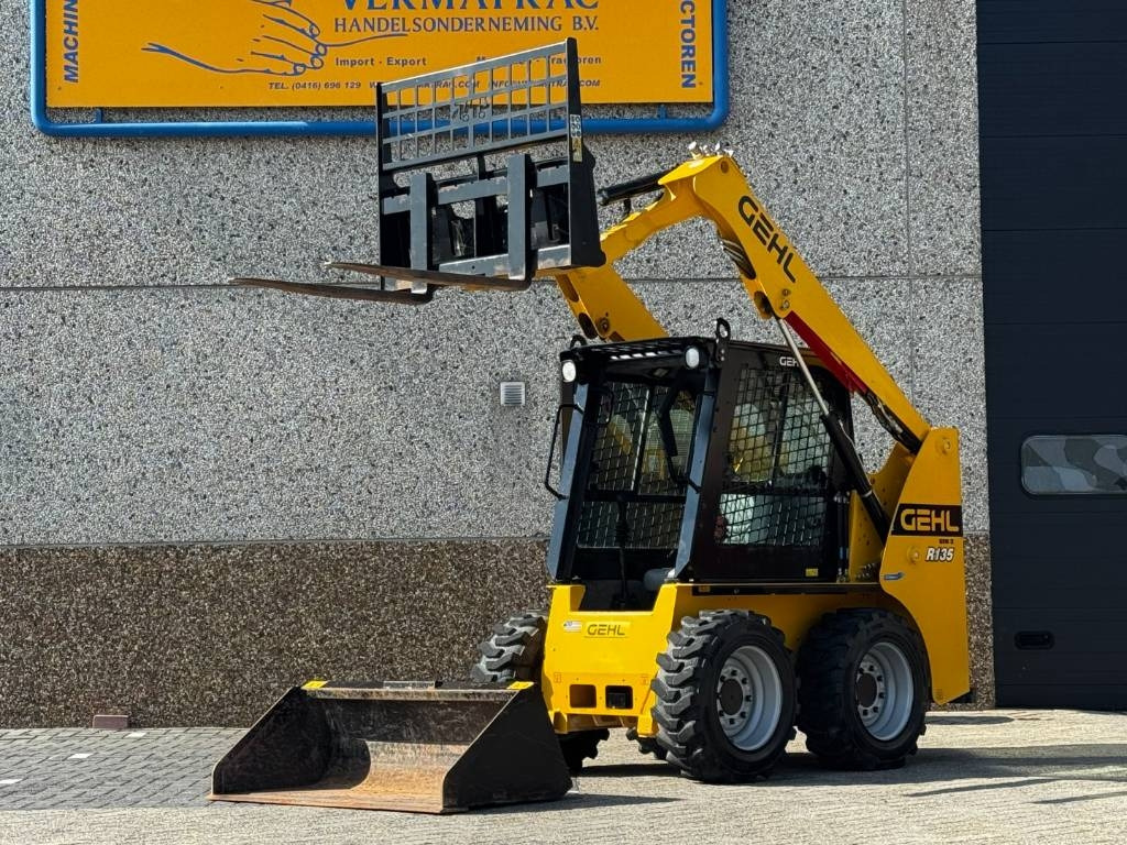 Gehl R135 / Mantitou 1350R, 2022, 115 hours! - Mini ekskavatör: fotoğraf 1 Gehl R135 / Mantitou 1350R, 2022, 115 hours! - Mini ekskavatör: fotoğraf 1