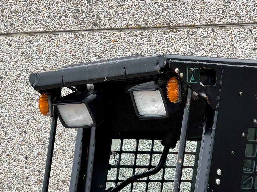 Manitou 850R, 2021, 365 hours! - Mini yükleyici: fotoğraf 4 Manitou 850R, 2021, 365 hours! - Mini yükleyici: fotoğraf 4