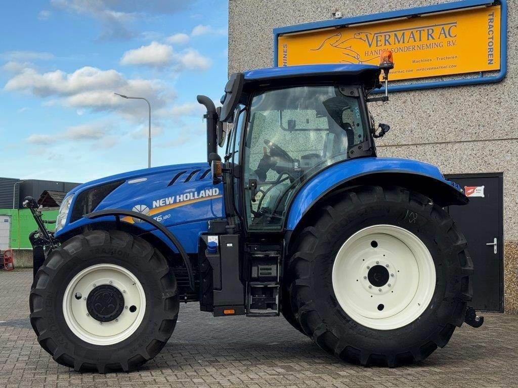 New Holland T6.180 Dynamic Command, - Traktör: fotoğraf 2 New Holland T6.180 Dynamic Command, - Traktör: fotoğraf 2