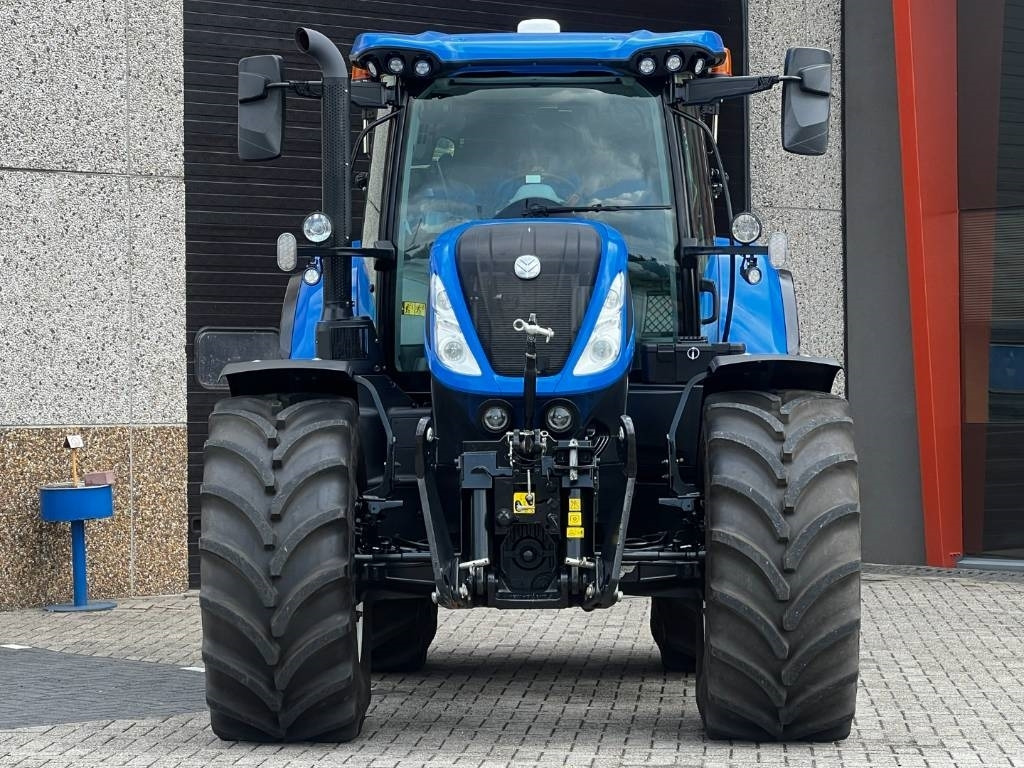 New Holland T7.270 Auto Command - Traktör: fotoğraf 4 New Holland T7.270 Auto Command - Traktör: fotoğraf 4