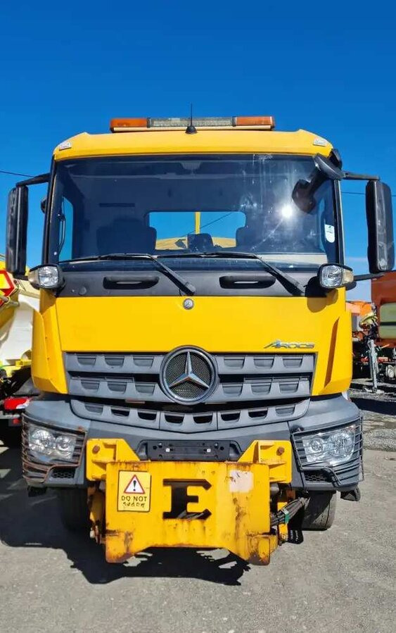 MERCEDES-BENZ Arocs 1824 / Cuthbertson MPB-18 - Damperli kamyon: fotoğraf 3 MERCEDES-BENZ Arocs 1824 / Cuthbertson MPB-18 - Damperli kamyon: fotoğraf 3