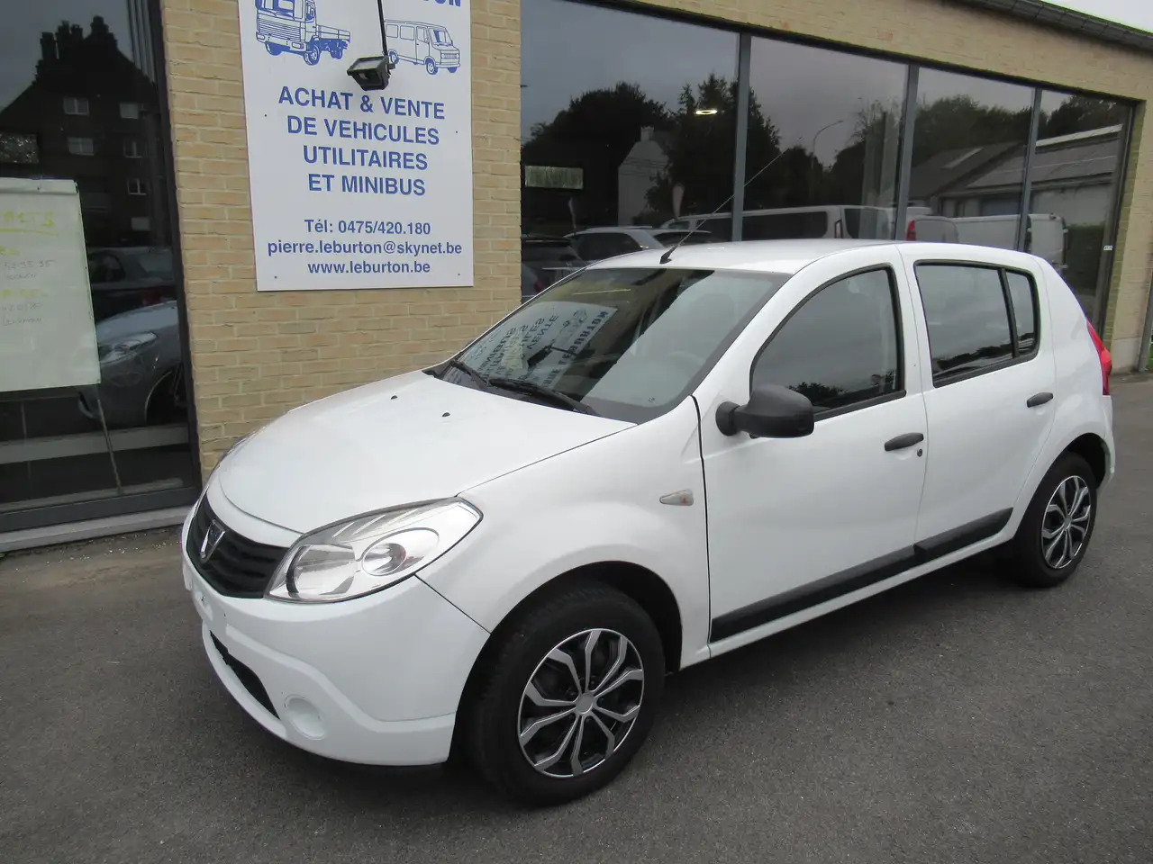 Dacia Sandero Sandero 1.2i Ambiance - Binek araba: fotoğraf 1 Dacia Sandero Sandero 1.2i Ambiance - Binek araba: fotoğraf 1