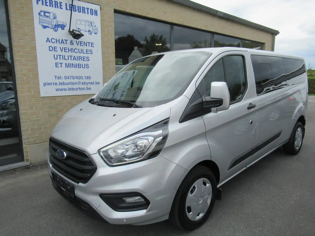 Ford Transit Custom 2.0 TDCi L2H1 Ambiente 23900€+TVA/BTW - Minivan: fotoğraf 1 Ford Transit Custom 2.0 TDCi L2H1 Ambiente 23900€+TVA/BTW - Minivan: fotoğraf 1