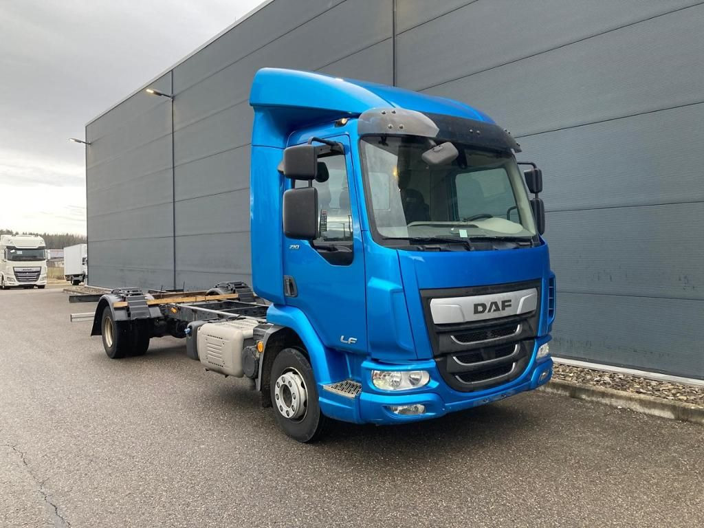 DAF LF 210 FA Standheizung / 5.00m Rd / 7.490kg DAF LF 210 FA Standheizung / 5.00m Rd / 7.490kg - Şasi kamyon: fotoğraf 1 DAF LF 210 FA Standheizung / 5.00m Rd / 7.490kg DAF LF 210 FA Standheizung / 5.00m Rd / 7.490kg - Şasi kamyon: fotoğraf 1