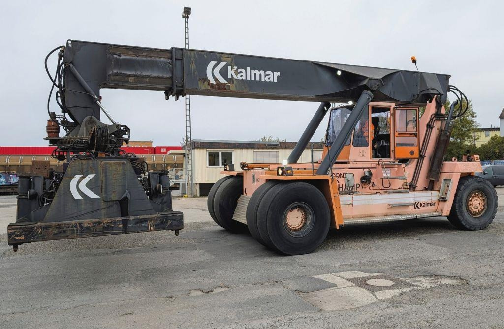 Kalmar DC4560RC4 - Reachstacker: fotoğraf 3 Kalmar DC4560RC4 - Reachstacker: fotoğraf 3