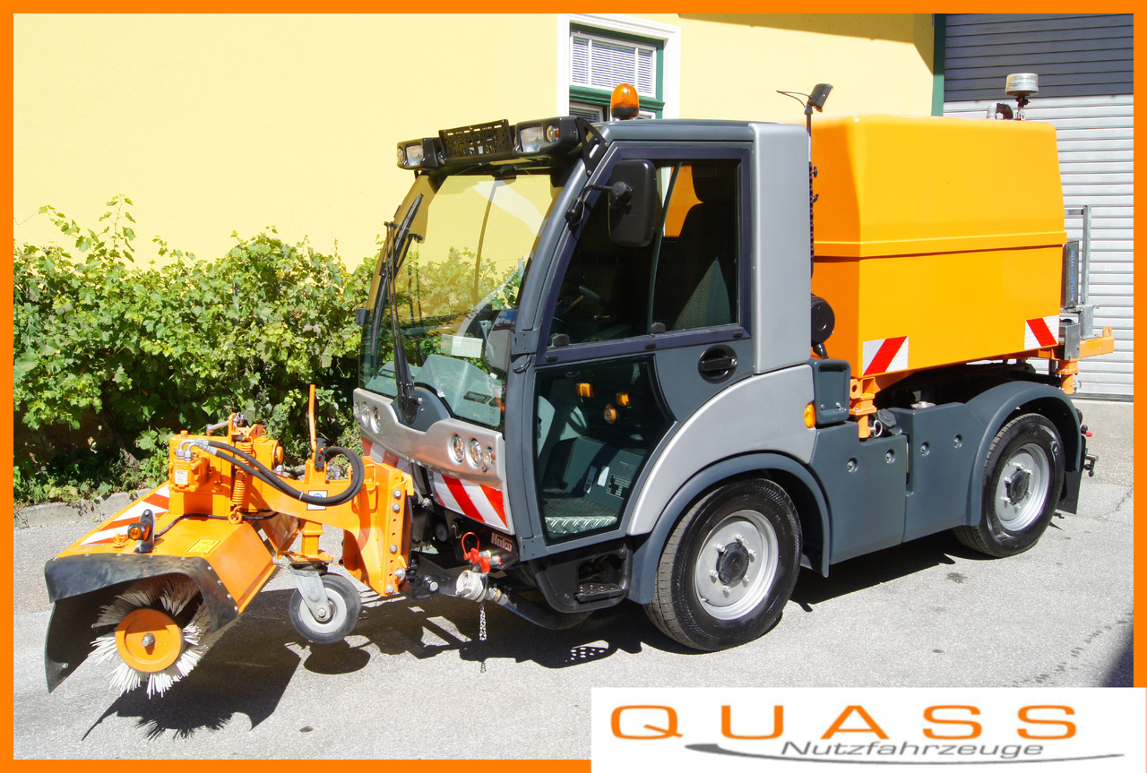 MULTICAR TREMO X56 Carrier CS/4x4/Euro 5/Besen/Wasserfass - Yol süpürme aracı: fotoğraf 1 MULTICAR TREMO X56 Carrier CS/4x4/Euro 5/Besen/Wasserfass - Yol süpürme aracı: fotoğraf 1