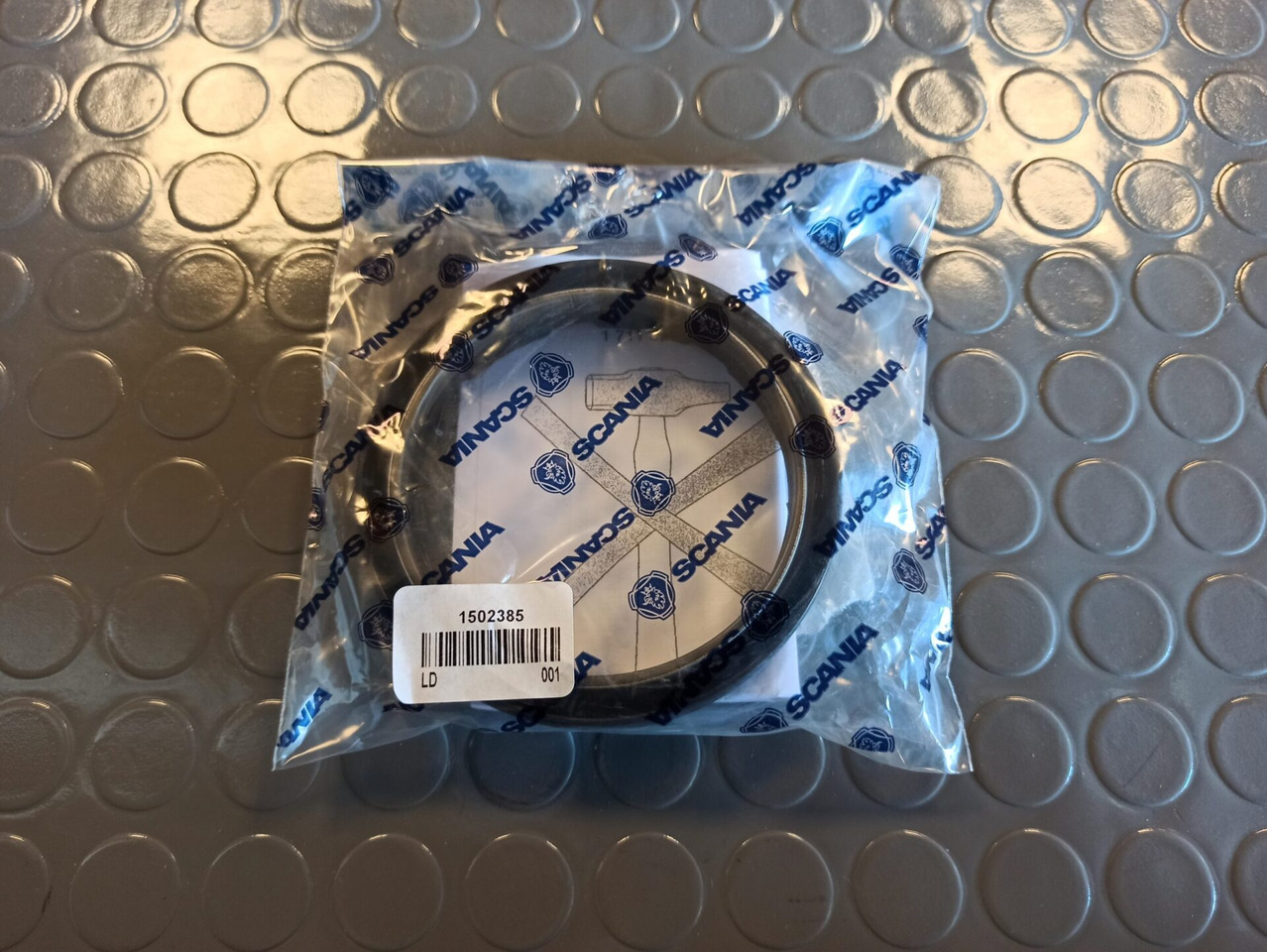 SCANIA AXLE GEAR SEAL - 1502385 - Aks ve yedek parça - Kamyon: fotoğraf 1 SCANIA AXLE GEAR SEAL - 1502385 - Aks ve yedek parça - Kamyon: fotoğraf 1