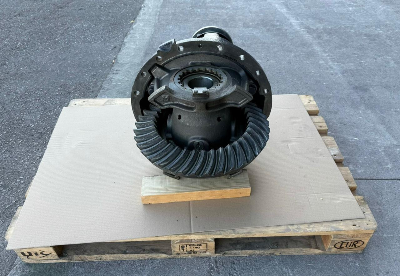 VOLVO Differential Groups 20864048 - Aks ve yedek parça - Kamyon: fotoğraf 1 VOLVO Differential Groups 20864048 - Aks ve yedek parça - Kamyon: fotoğraf 1