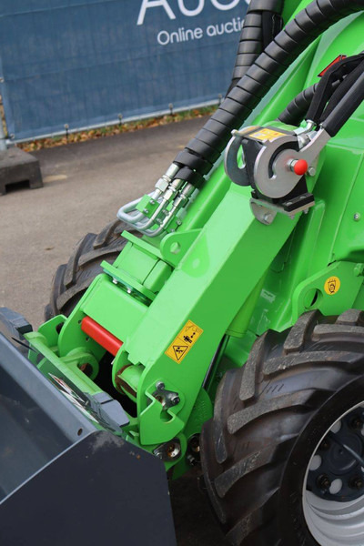 Yeni Tekerlekli yükleyici Avant E6: fotoğraf 11