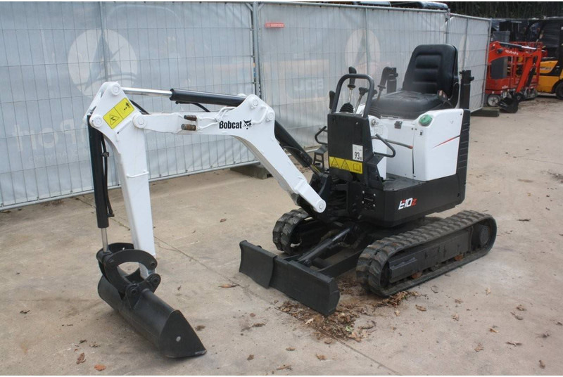 Bobcat E08 - Mini ekskavatör: fotoğraf 1 Bobcat E08 - Mini ekskavatör: fotoğraf 1
